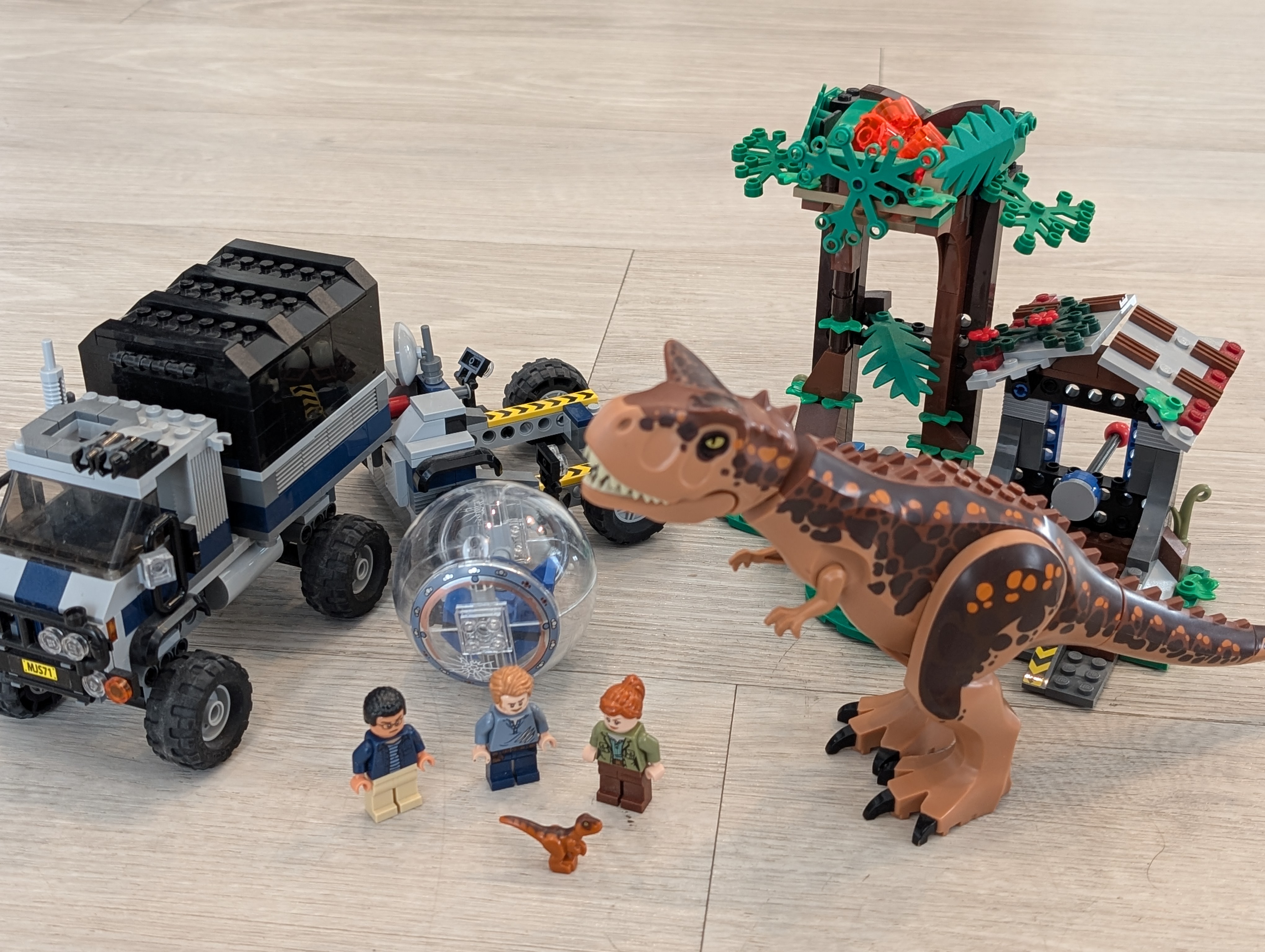 Lego Jurassic World 75929 Carnotaurus Gyrosphere Escape